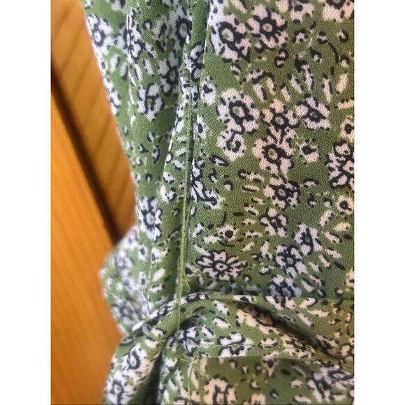 Max Studio Ruffle Sleeve Tie Waist Green Floral Blouse READ NWT Size XL (5942) - Picture 9 of 10